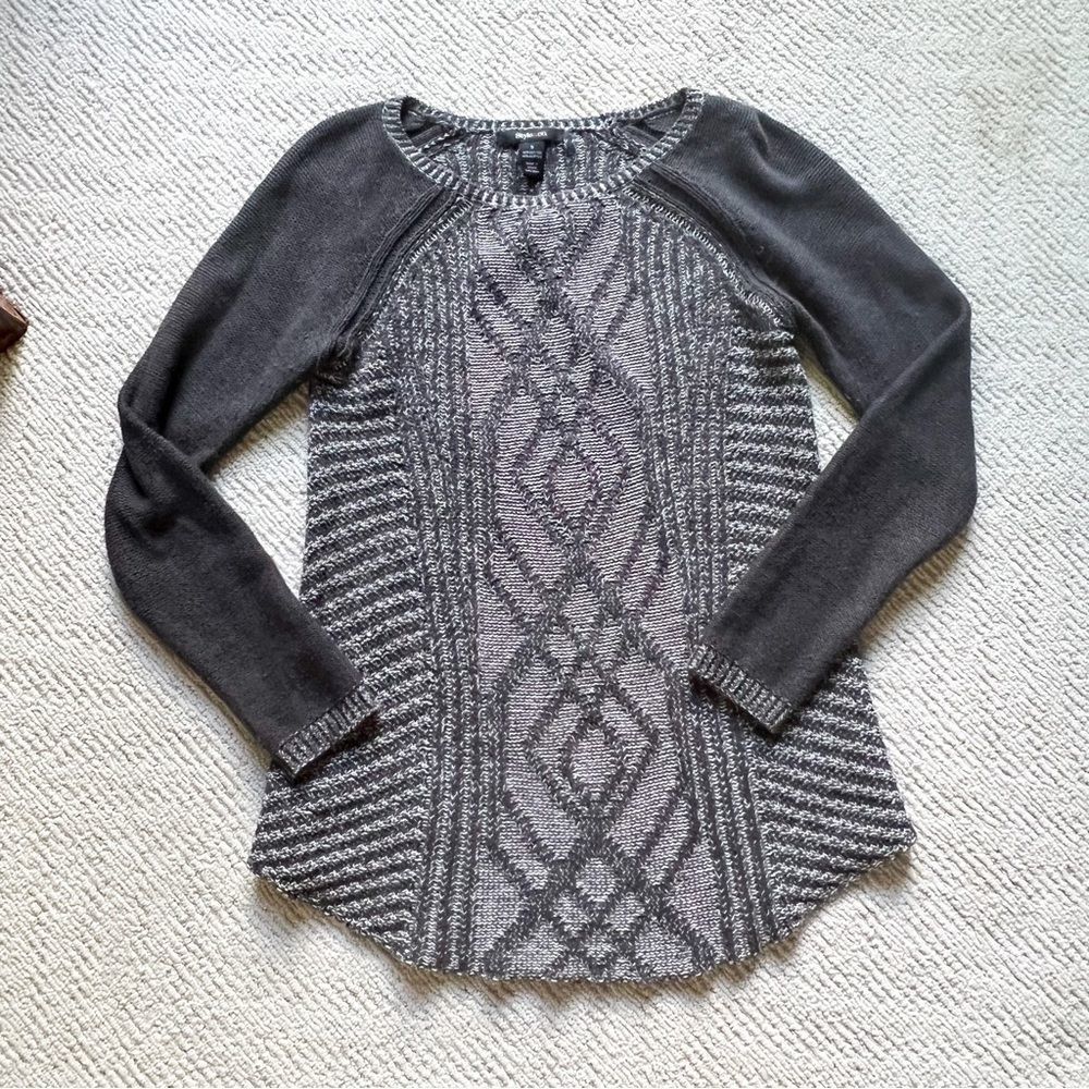 Style and Co. Gray and White Sweater EUC Size Small